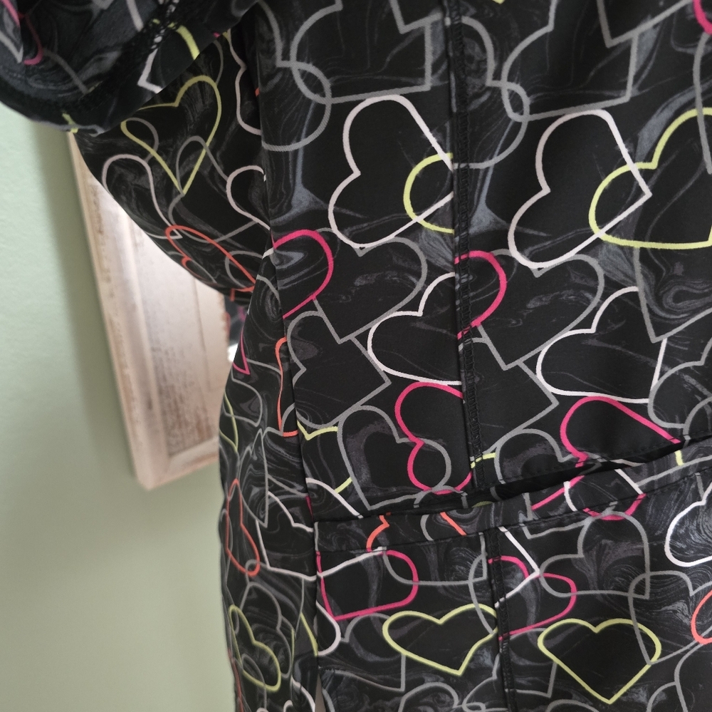Cherokee Infinity Heart Patterned Black Scrub Top - image 7